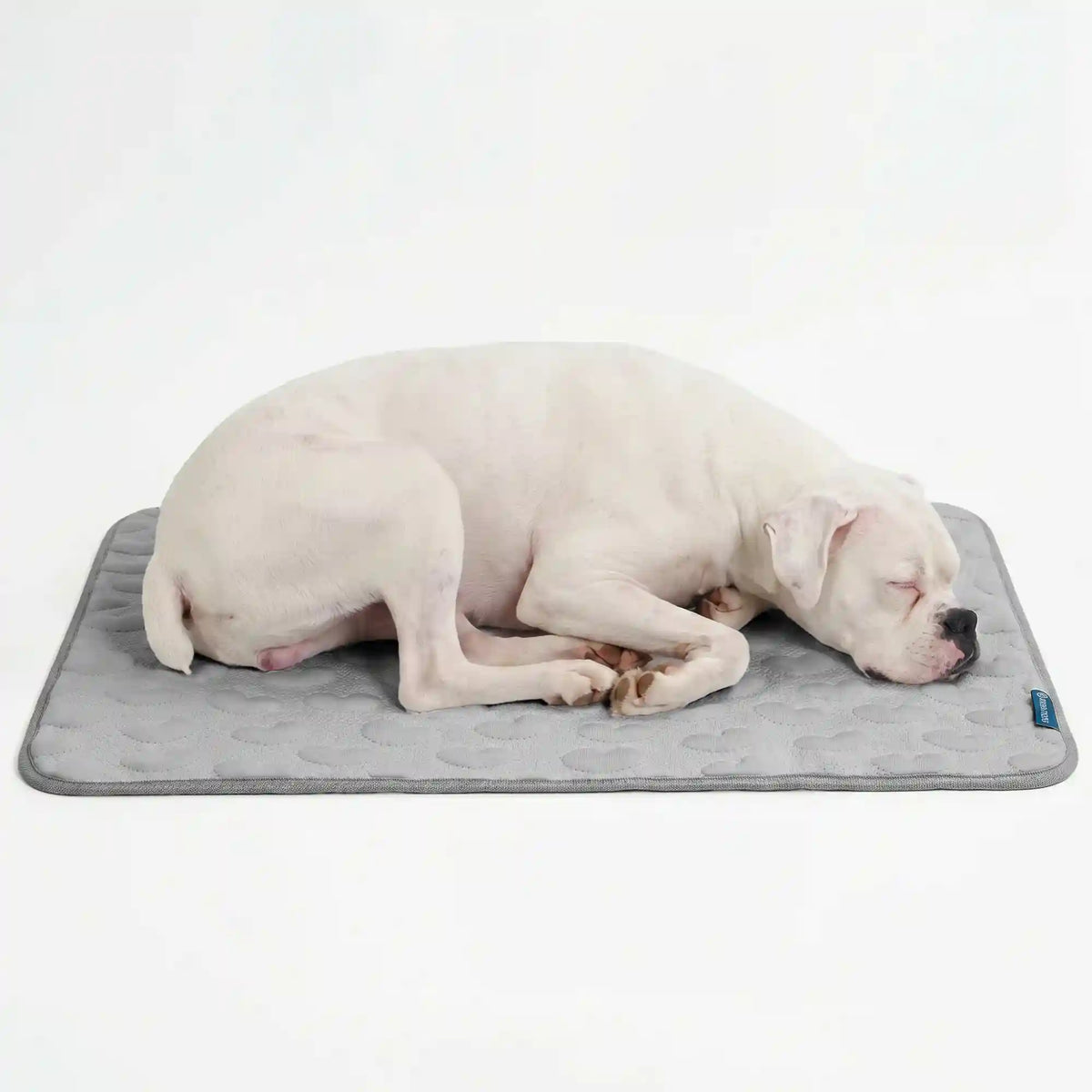 Frostcore™ Cooling Mat - Hearts Grey